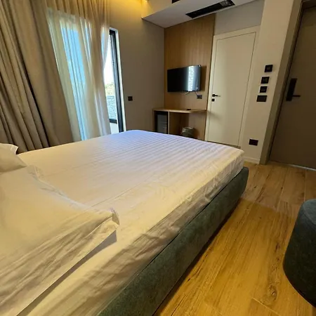 Effei Boutique * Sarandë